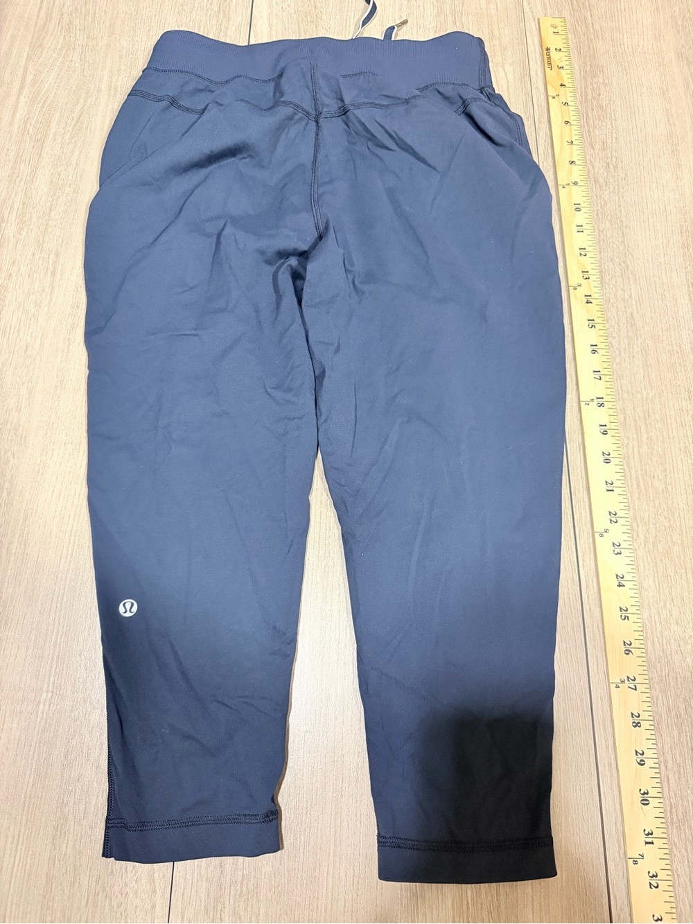 lululemon athletica Men’s Navy Blue Jogger Crop Pants